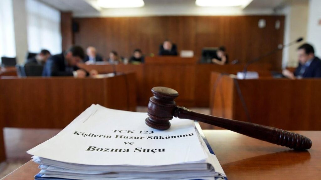 TCK 123 Kişilerin Huzur ve Sükûnunu Bozma Suçu Cezası